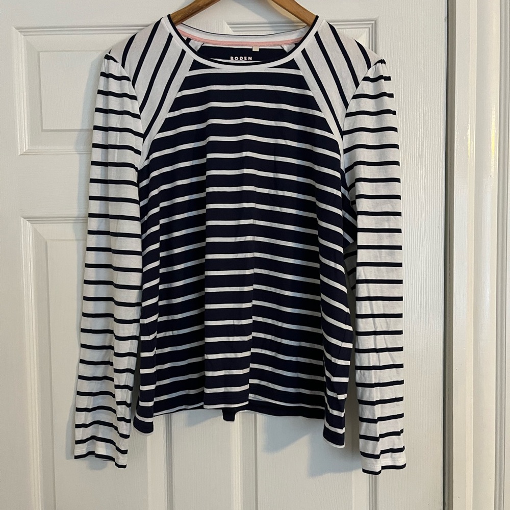 Boden long sleeve t shirt. Navy and white stripes